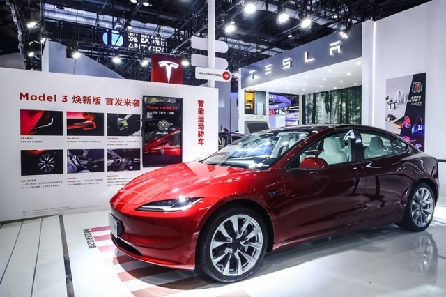 特斯拉Model 3焕新版正式开售：25.99万起，最快12月初交付