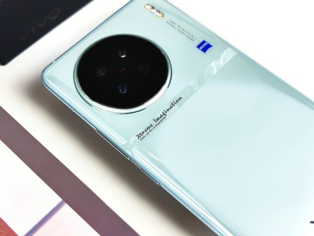 vivo X90s评测：蔡司三摄加持 诠释全新质感色彩