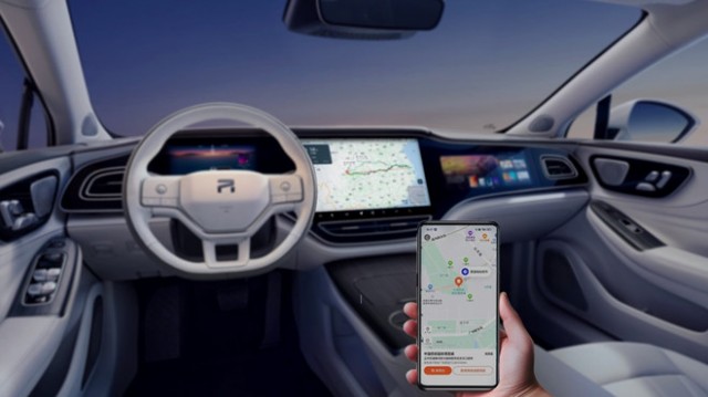 飞凡汽车发布巴赫座舱数字生态：可在车机系统运行手机App，第四季度OTA推送