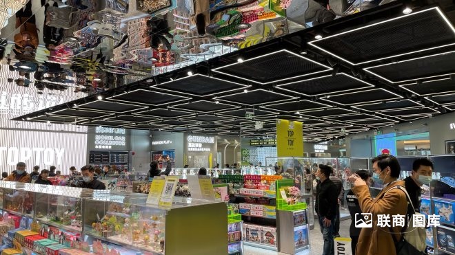 联商巡店：名创优品潮玩品牌TOPTOY全球首店长啥样？