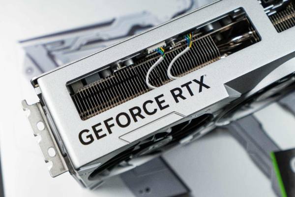 性能超凡入圣，影驰 GeForce RTX 4080 SUPER 金属大师评测 - 