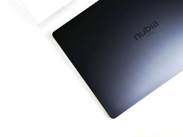 nubia Pad 3D评测：全球首款AI裸眼3D平板 让3D触手可及