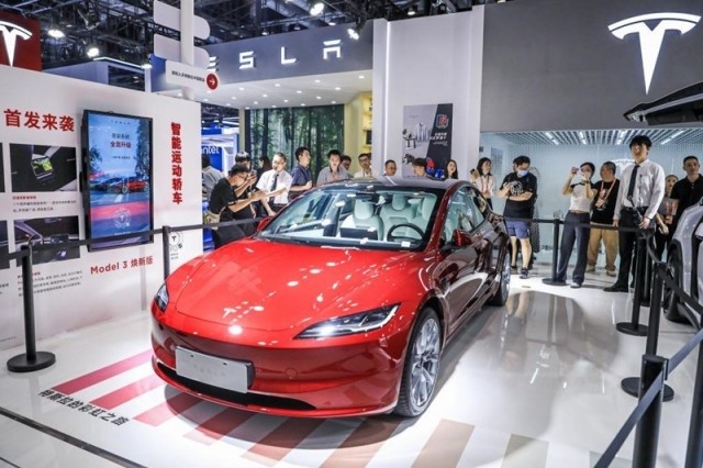 特斯拉Model 3焕新版正式开售：25.99万起，最快12月初交付