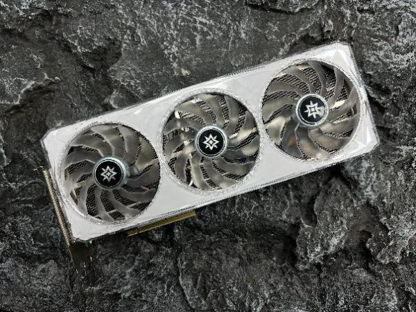 性能真的“Ti”不一样！影驰 GeForce RTX 4070 Ti SUPER 星曜 OC评测！ - 