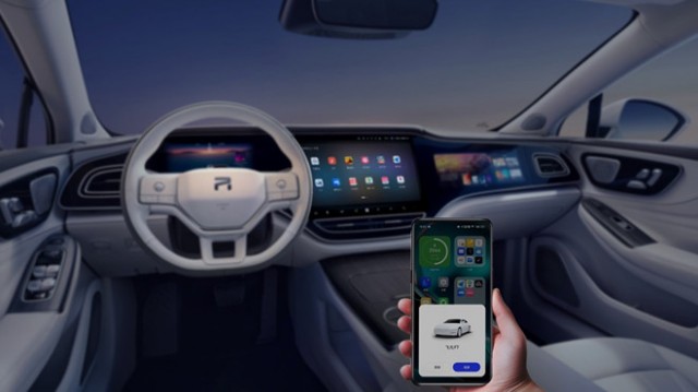飞凡汽车发布巴赫座舱数字生态：可在车机系统运行手机App，第四季度OTA推送