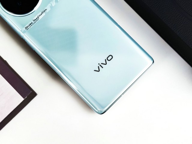 vivo X90s评测：蔡司三摄加持 诠释全新质感色彩