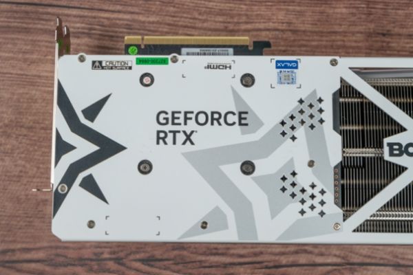 速闯AI新领域，影驰 GeForce RTX 4070 SUPER 星曜 OC 评测 - 