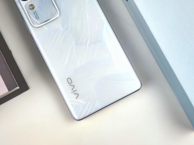 vivo S18实拍赏析：如花似锦 演绎东方美学