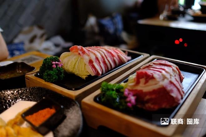 餐饮