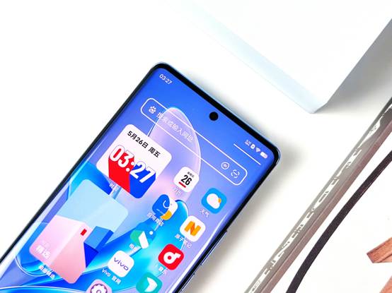 vivo S17 Pro评测：行业首创的智慧柔光 走出人像拍摄新赛道