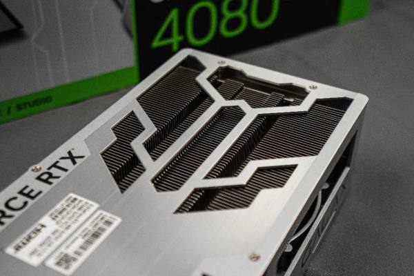 性能超凡入圣，影驰 GeForce RTX 4080 SUPER 金属大师评测 - 